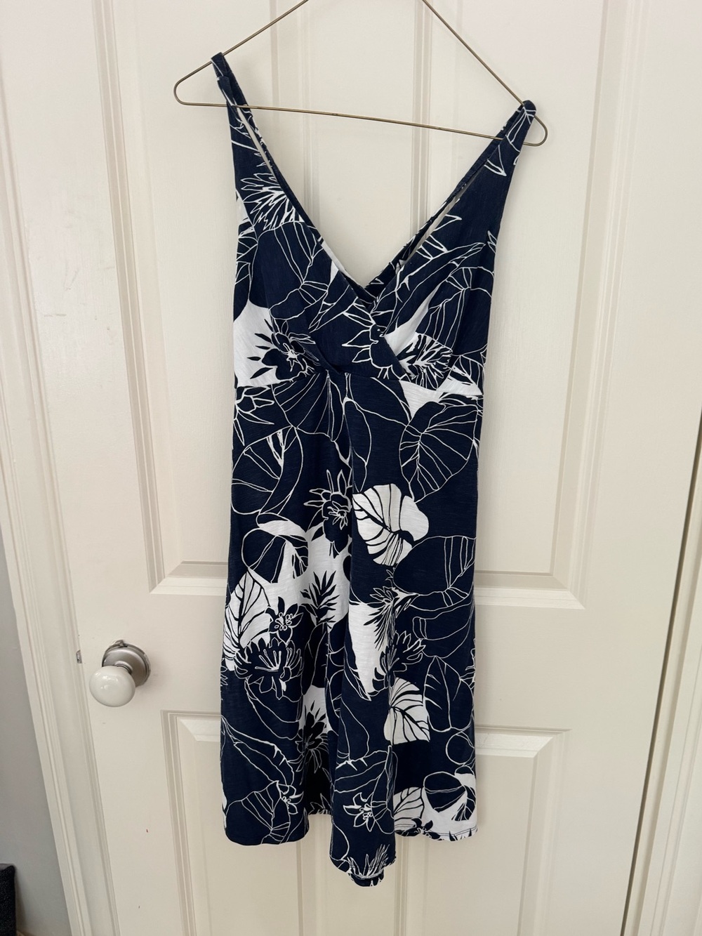 Patagonia Navy & White Floral V‑Neck Spaghetti Strap Dress